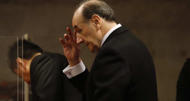 Hoy se conocerá el fallo del tribunal en el juicio contra el ex comandante en jefe del Ejército, Juan Miguel Fuente-Alba, y su esposa.