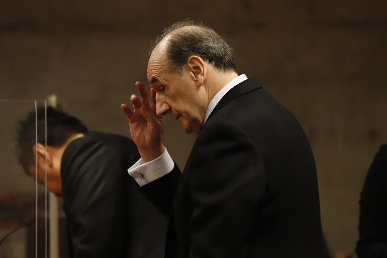 Hoy se conocerá el fallo del tribunal en el juicio contra el ex comandante en jefe del Ejército, Juan Miguel Fuente-Alba, y su esposa.
