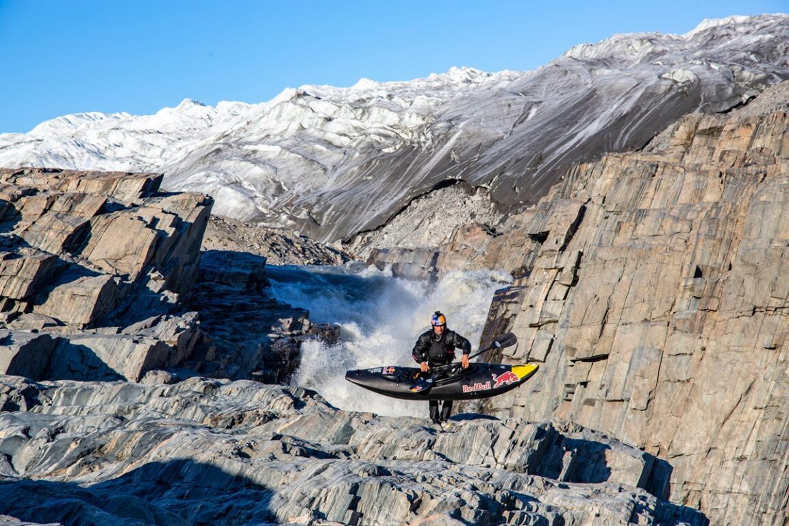 Kayakista Aniol Serrasolses hace historia en cascada de hielo