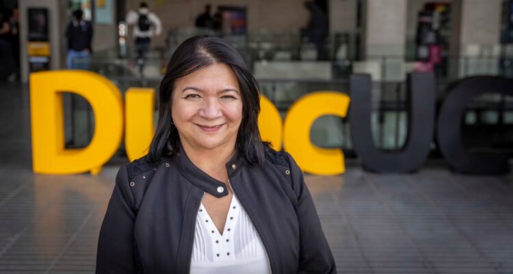 Concejo de La Pintana pone la lápida a propuesta de alcaldesa Pizarrro y niega terreno a DuocUC