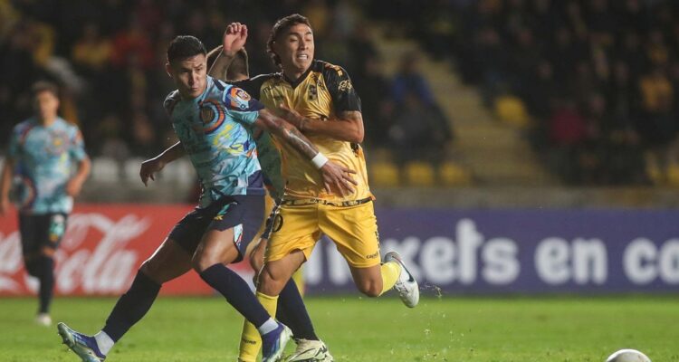 Luciano Cabral, de Coquimbo Unido, se perdería la Copa América por temas legales.