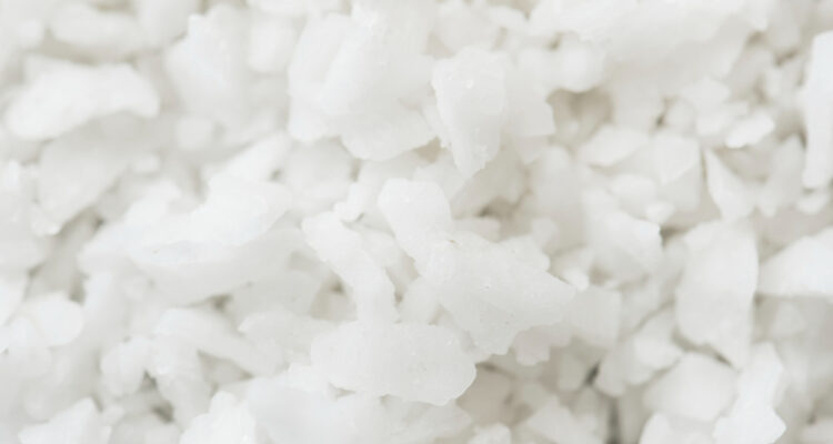 Una veintena de empresas compiten por extraer litio en Bolivia