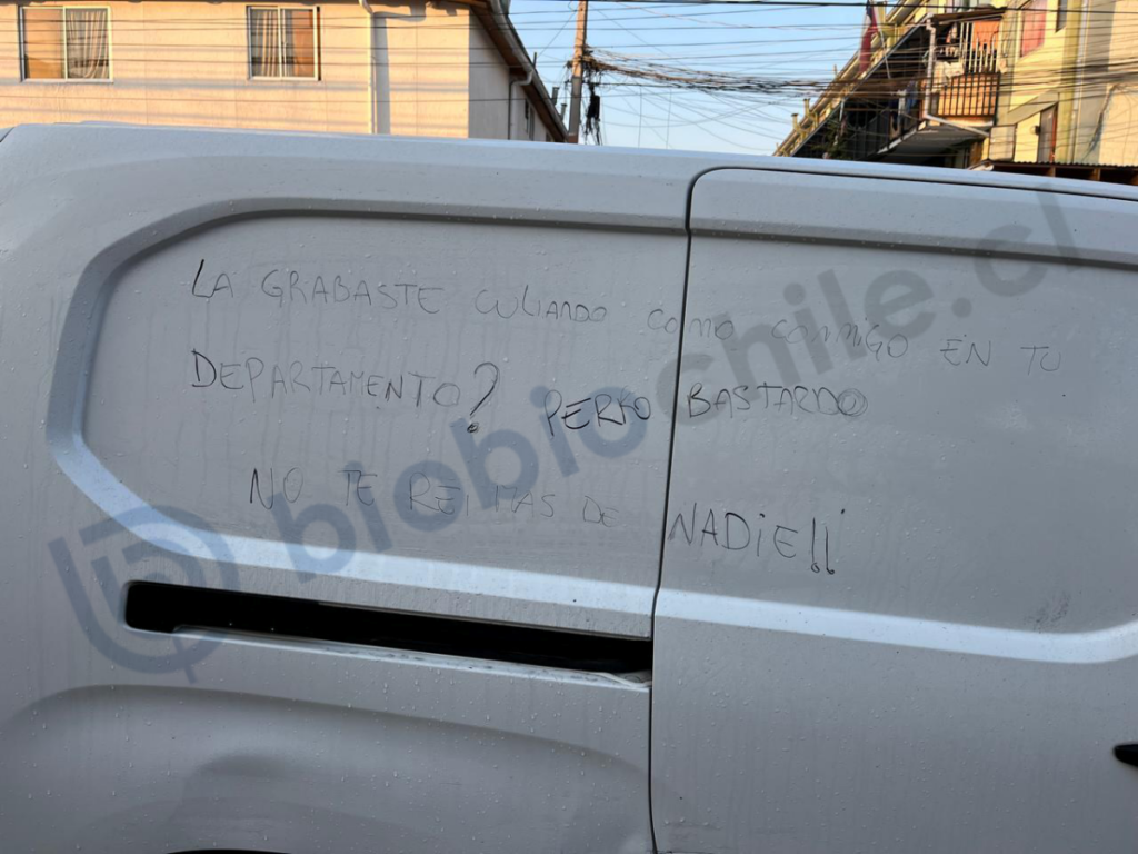 "Te encontré m...": hombre sufre la quema de su camioneta en Maipú y sospecha de su expareja