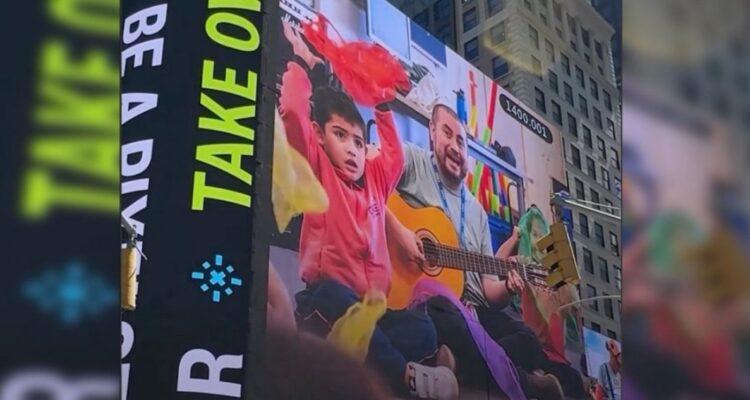 manuel puebla en times square