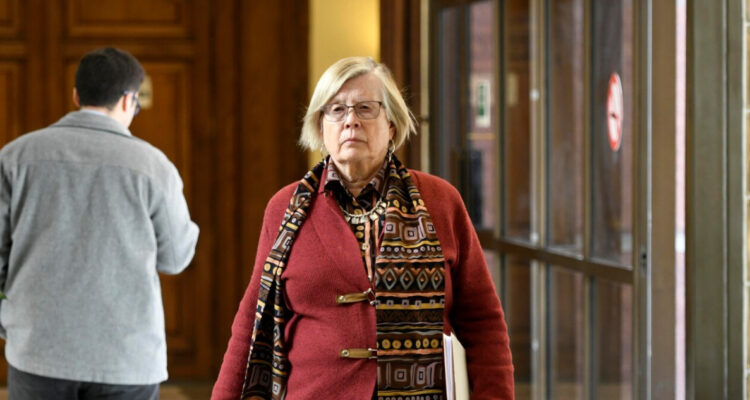 Diputada Mercedes Bulnes revela que padece cáncer: será sometida a quimioterapia