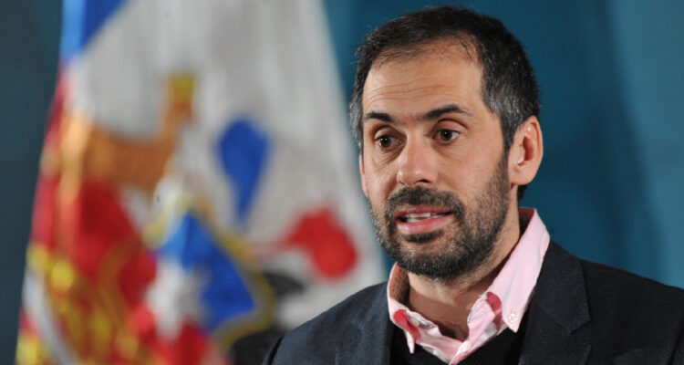 Fotografía archivo del ministro de economía, nicolás grau, en el 7° Foro Internacional InvestChile 2024