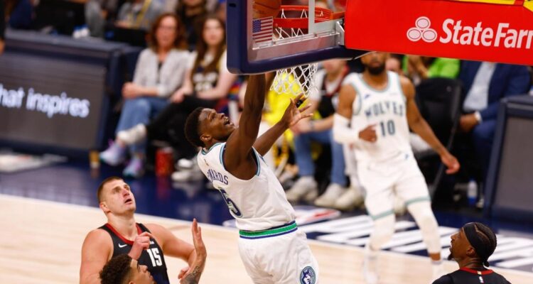 Timberwolves eliminaron a los Nuggets, campeones defensores de la NBA.