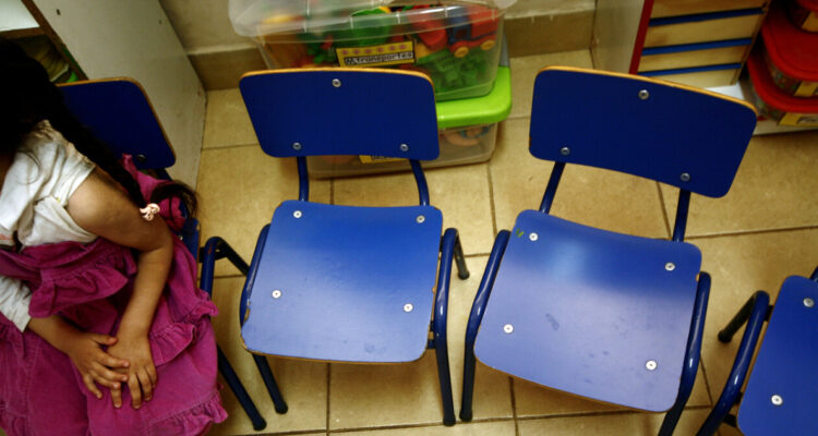 Detienen a madre luego que encontraran droga en la ropa de su hija de 4 años en Melipilla