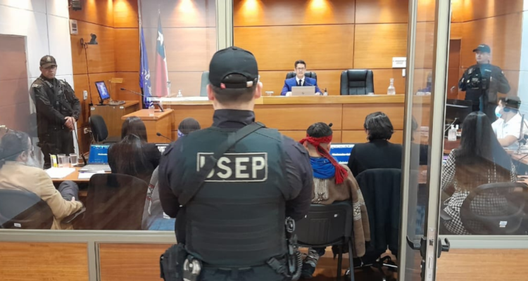 Finaliza primera jornada de juicio en contra Ernesto Llaitul y otras 4 personas por dos delitos
