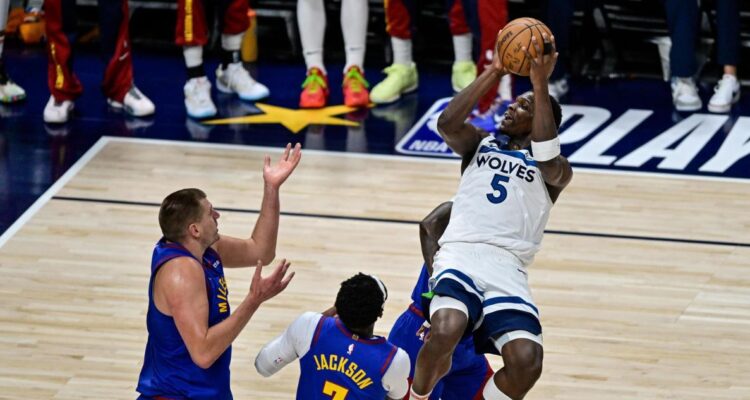 Los Timberwolves sorprendieron a los Nuggets en la primera semifinal del Oeste