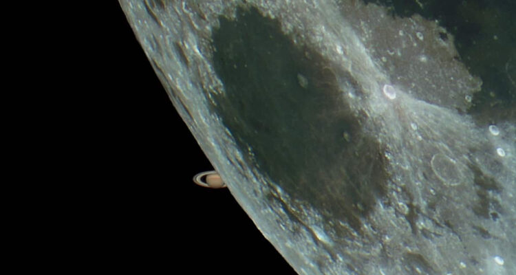 Ocultación de Saturno tras la Luna será visible en algunas zonas de Chile: ¿cuándo y a qué hora verla?