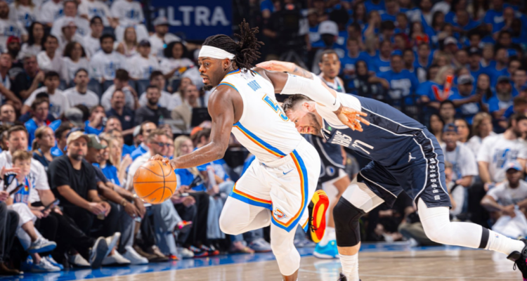 Oklahoma asalta Dallas y vence a los Mavericks en Playoffs de BA.