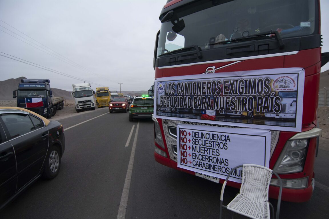Estas son las razones del paro de camioneros en el norte de Chile ¿Cuál es su petitorio?