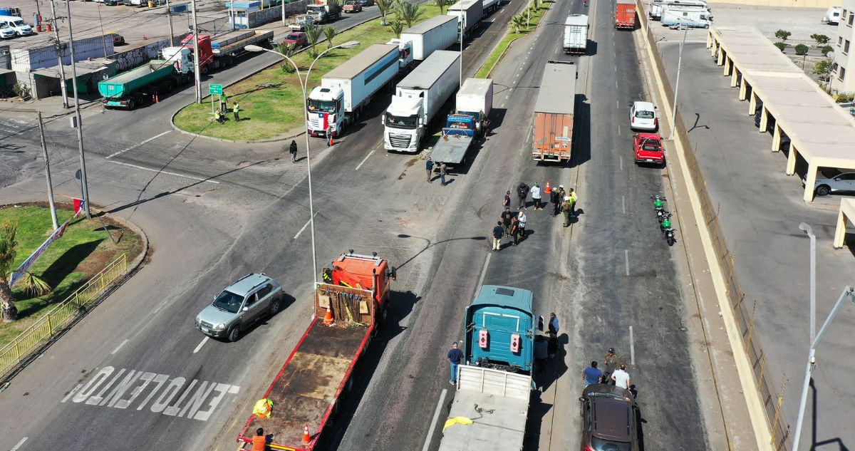 Estas son las razones del paro de camioneros en el norte de Chile ¿Cuál es su petitorio?