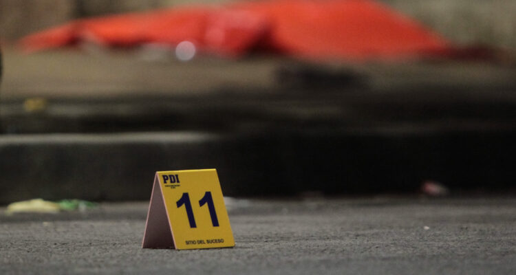 Hombre de nacionalidad venezolana muere al recibir dos impactos de bala en vía pública de La Pintana