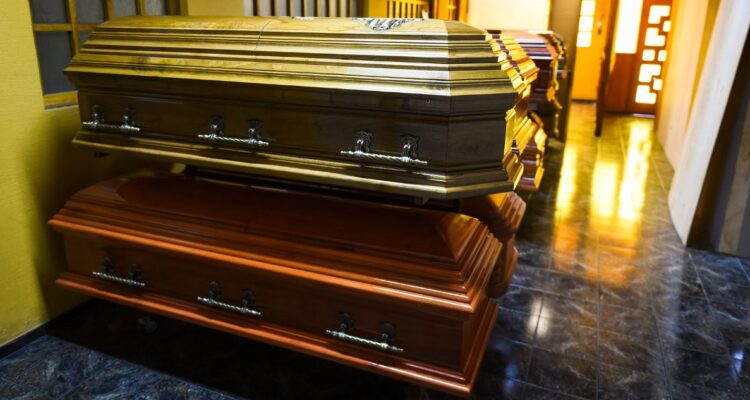 Esta es el beneficio que financia los gastos funerarios de una persona pensionada con PGU