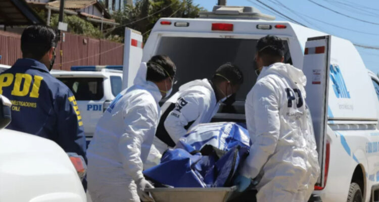 Detienen a expareja de mujer que murió con su hijo tras incendio en Alhué: indagan posible femicidio