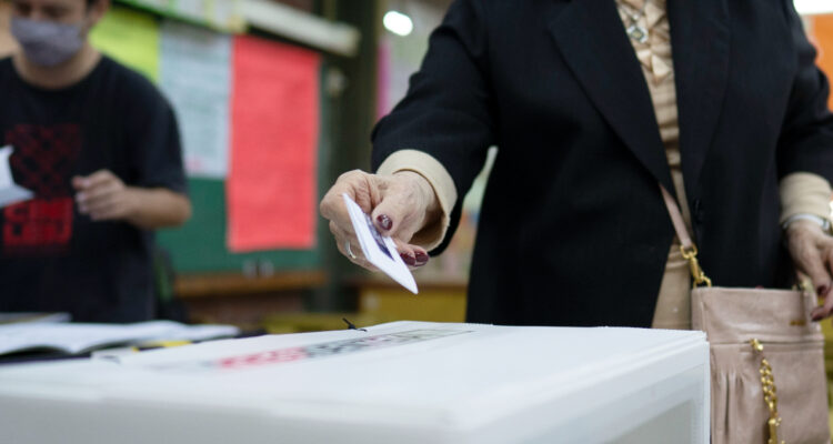 Primarias en región de Valparaíso: expertos indican que ciudadanía no está familiarizada con el evento