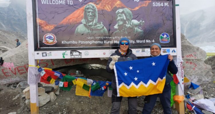 María Antonieta Inol en el campamento base del Monte Everest.