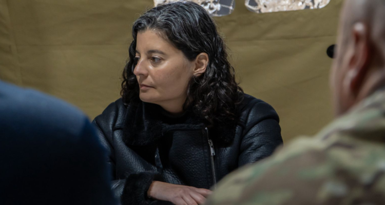 Daniela Dresdner por Puerto Coronel y Ley de Seguridad