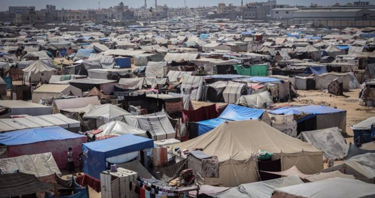 Tiendas de campaña en un campamento de desplazados en la ciudad de Rafah