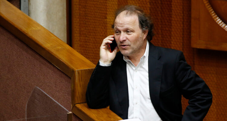 PS pone en “pausa” polémica reforma al sistema político propuesta por senador De Urresti