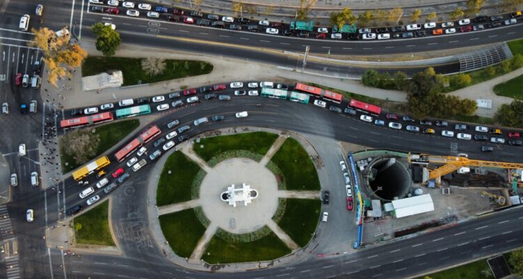 Revisa cuándo le afecta a tu vehículo: este jueves volvió la restricción vehicular en Santiago