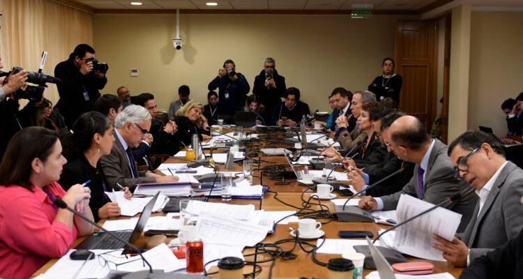 Comisiones unidas de la Cámara aprueban RUF con modificación de competencia de tribunales militares