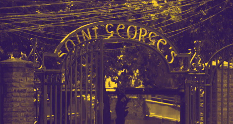 Alumnos del Saint George crearon fotos de sus compañeras desnudas con IA: apoderados van a la justicia