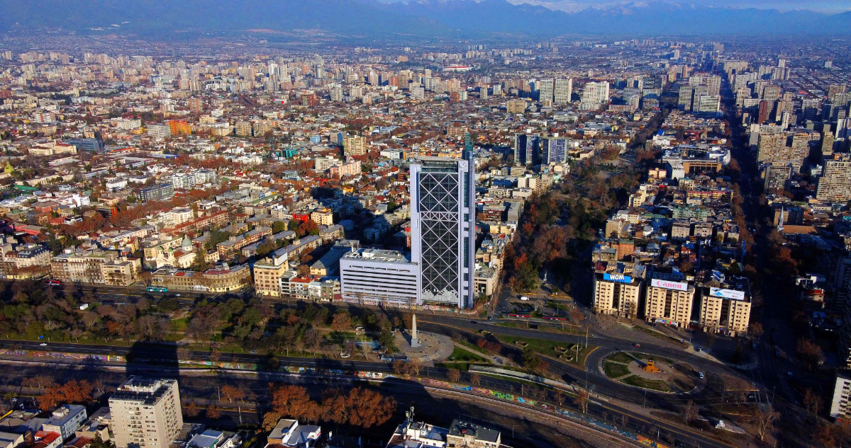 Las comunas del Gran Santiago que registran los precios más caros y más baratos para arrendar una casa