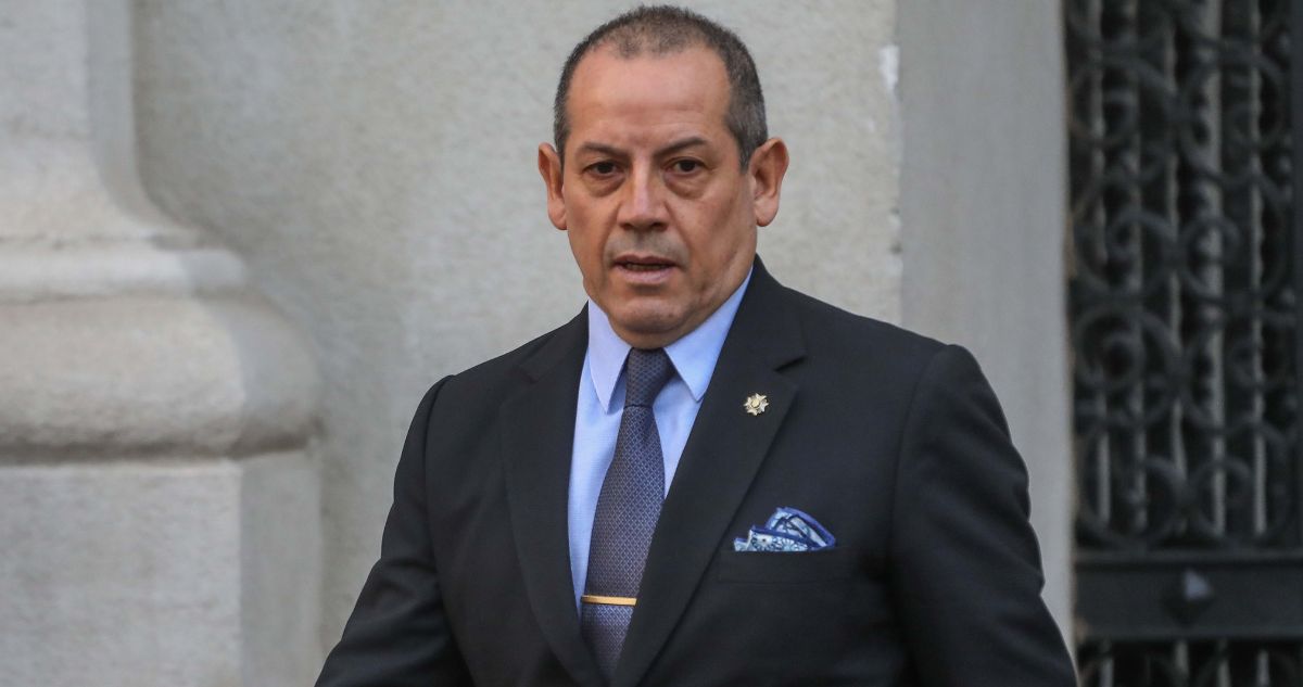 Revocan prisión preventiva de exdirector de la PDI: quedó con arresto nocturno y arraigo nacional