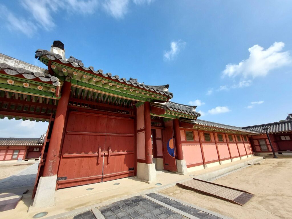 El palacio de Hwaseong Haenggung en Corea del Sur