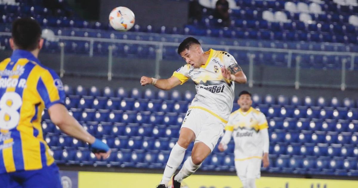 Sportivo Luqueño y Coquimbo Unido en Paraguay