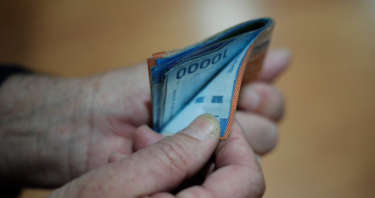 Los sueldos en Chile continúan mostrando alzas debido al control de la inflación