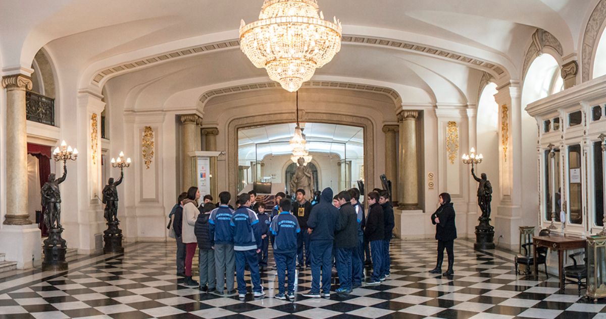 Teatro Municipal de Santiago realizará visitas guiadas para colegios de la región Metropolitana