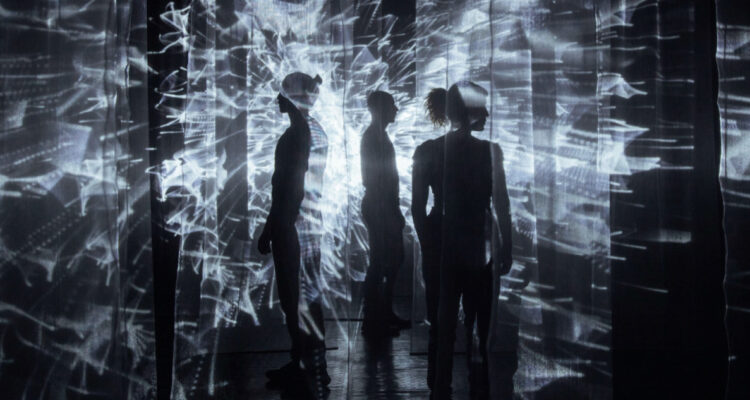 Arte lumínico, danza y música: Experiencia sensorial ‘Void’ llega al Teatro Municipal de Santiago