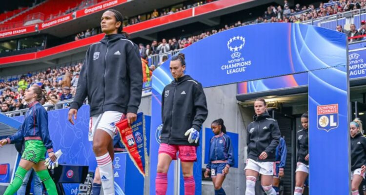 Tiane Endler se llena de elogios en España en previa de final de Champions League