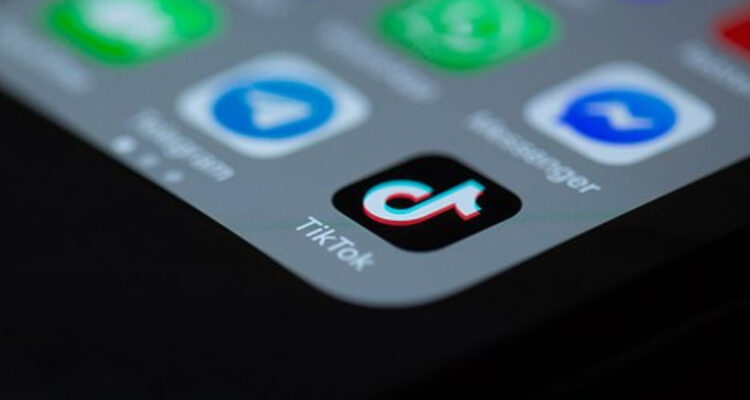 Tiktokers demandan al Gobierno de EEUU para frenar la ley que quiere prohibir el uso de la app