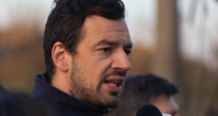 Alcalde Vodanovic denuncia que ya hay clientes Enel sin luz con las primeras lluvias