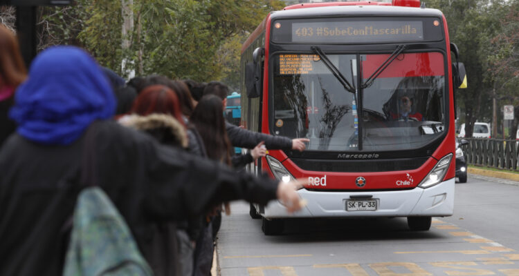 En 44% redujeron los ruidos en Santiago tras implementación de buses eléctricos en transporte público