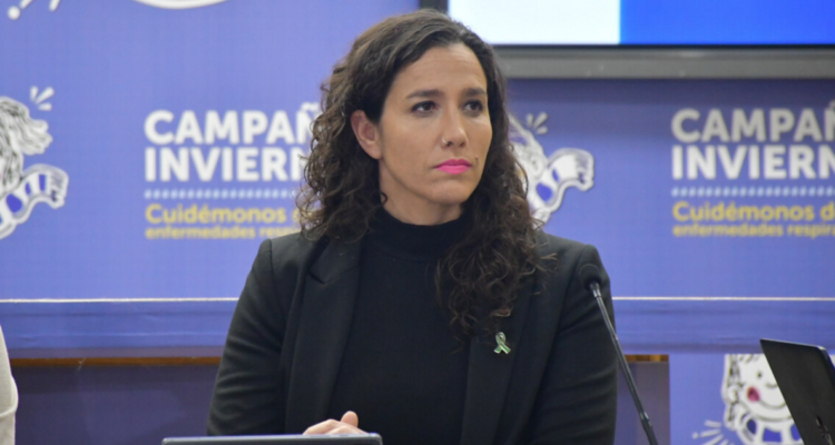 UDI pide renuncia de subsecretaria por bajas cifras de vacunación
