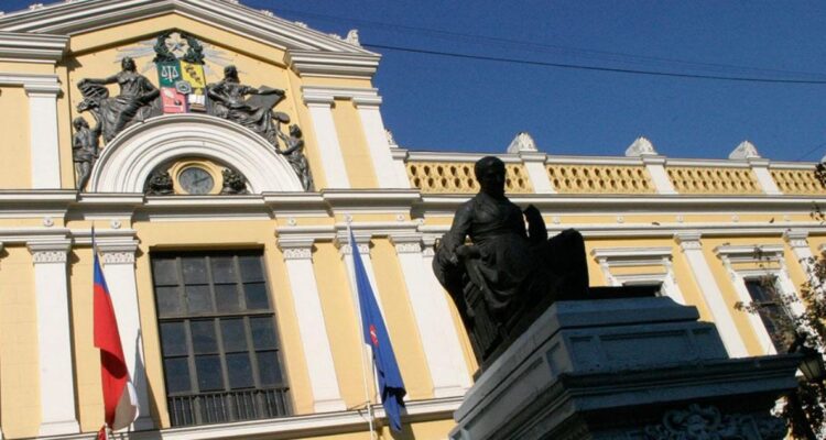 Elección de nueva directiva de la Fech fracasó por falta de quorum: sólo votó un 9% de los habilitados