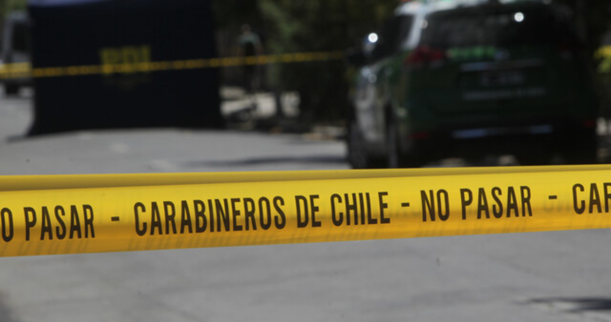 Hombre muere electrocutado mientras arreglaba techo de una vivienda en Achao