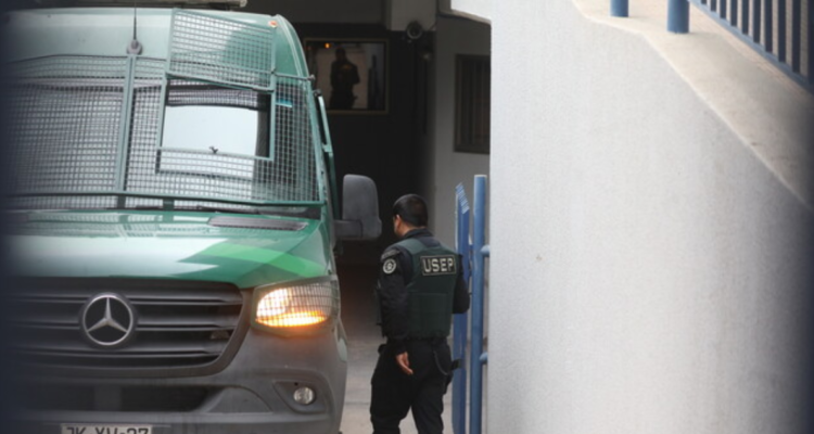 Internas de Centro Penitenciario Femenino son trasladadas por fuga de gas a cárcel de Pitrufquén