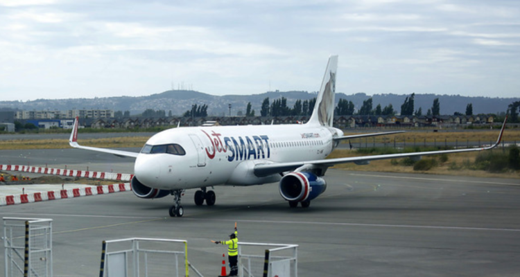 Segundo en un día: avión Temuco-Coyhaique no pudo aterrizar por clima y 150 pasajeros debieron volver