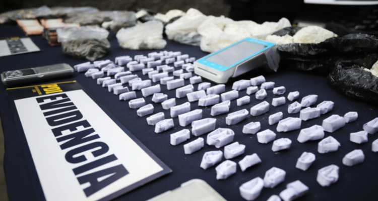 Desbaratan banda familiar dedicada al microtráfico en Lota: droga incautada alcanza los $7 millones