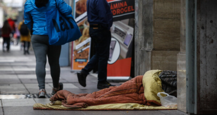 Convenio permitirá nueva dotación de camas para personas en situación de calle en Los Ángeles