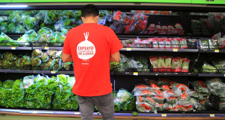 imagen contexto de verduras en un supermercado