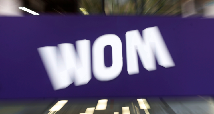 Logo de WOM por polémica con Arturo Prat