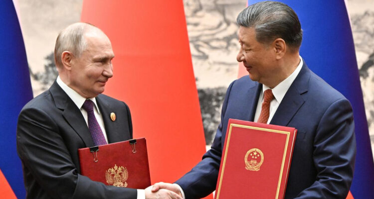 Xi profundiza asociación con Putin y apuesta por una “solución política” en Ucrania